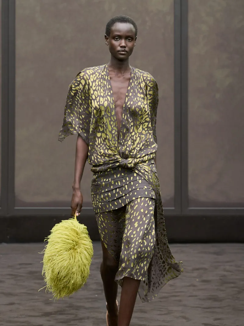 vogue-runway-ferragamo